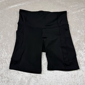 Athleta Ultimate Stash II 7” Shorts – Black – Size Small
